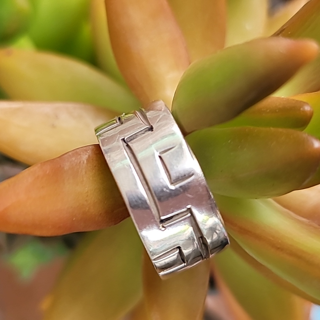 Unique Brick Design Ring